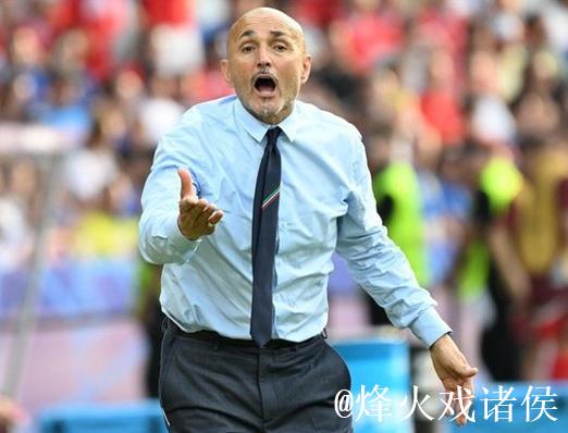 米体：斯帕莱蒂考虑放弃无锋阵，重新启用2名进