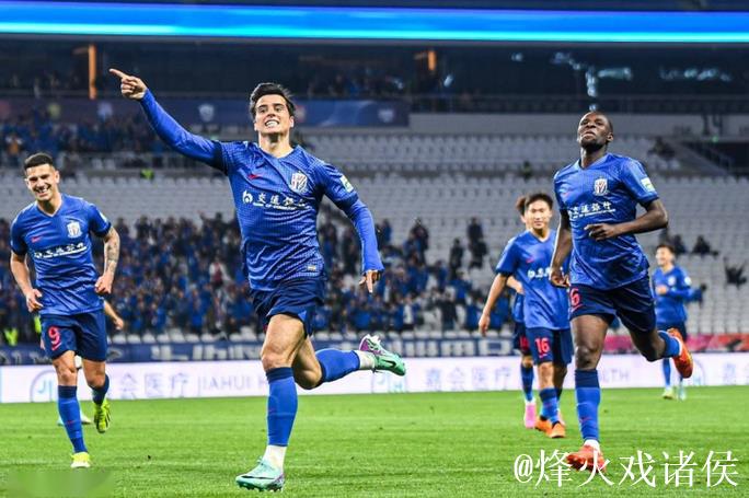 特谢拉控球+防守也是申花公认最有威慑力 他能续约吗