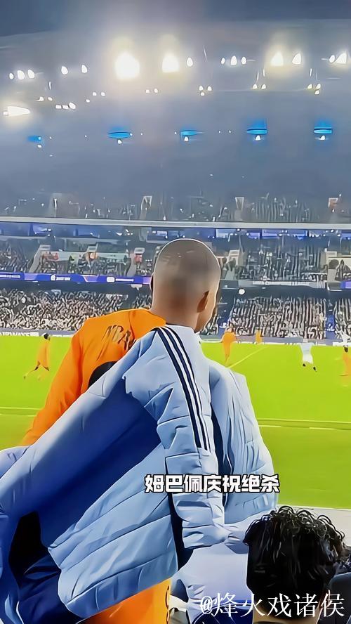 今晚会上吗？记者：姆巴佩赛前没和其他替补球员