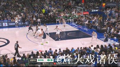 小哈达威全场10投4中，三分8中2贡献13分1篮板2助攻2抢断